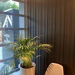 Artnest Boutique & 4*