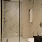 Artnest Boutique & 4* Sarandë