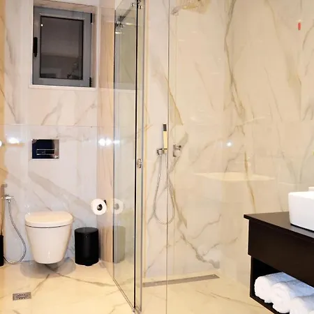 Artnest Luxury & Hotel Sarandë