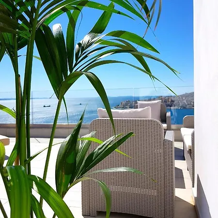 Artnest Luxury & 4* Σαράντα