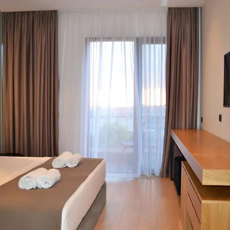 Artnest Boutique Hotel & Suites 4*