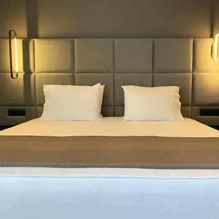 Отель Artnest Boutique Hotel & Suites Саранда