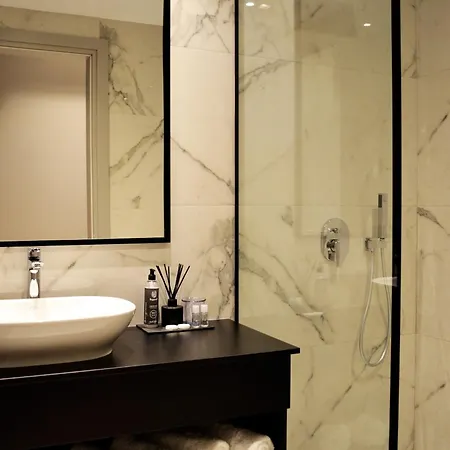 Artnest Luxury &