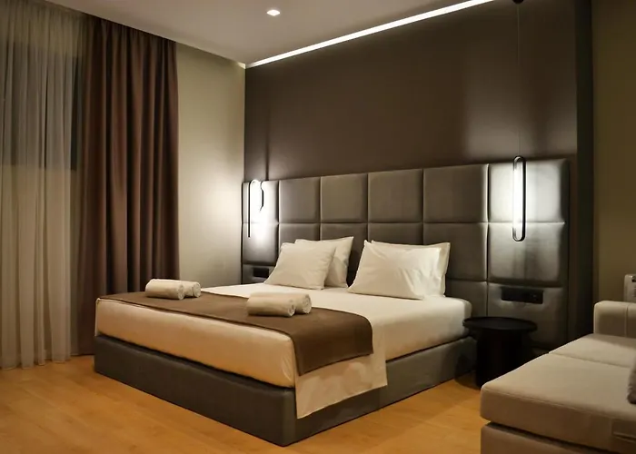 Artnest Boutique & 4* Sarandë