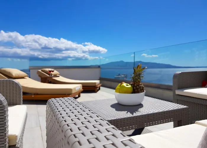 Artnest Boutique & Sarandë