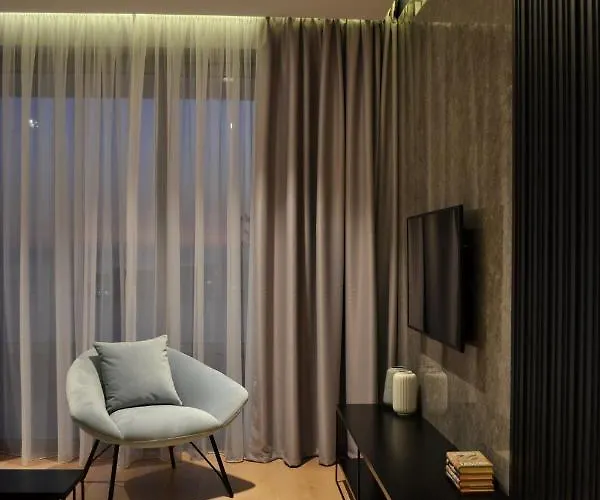 Artnest Boutique & 酒店 4*