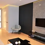 מלון Artnest Boutique &