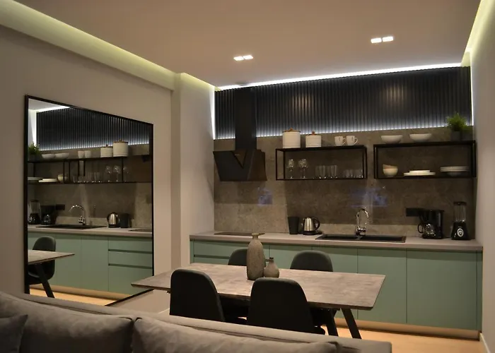 Artnest Boutique & Saranda