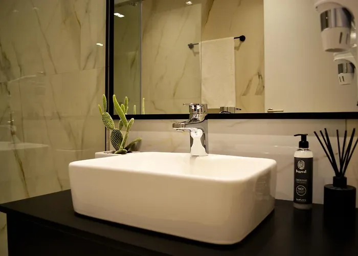 Hotel Artnest Boutique & Sarande